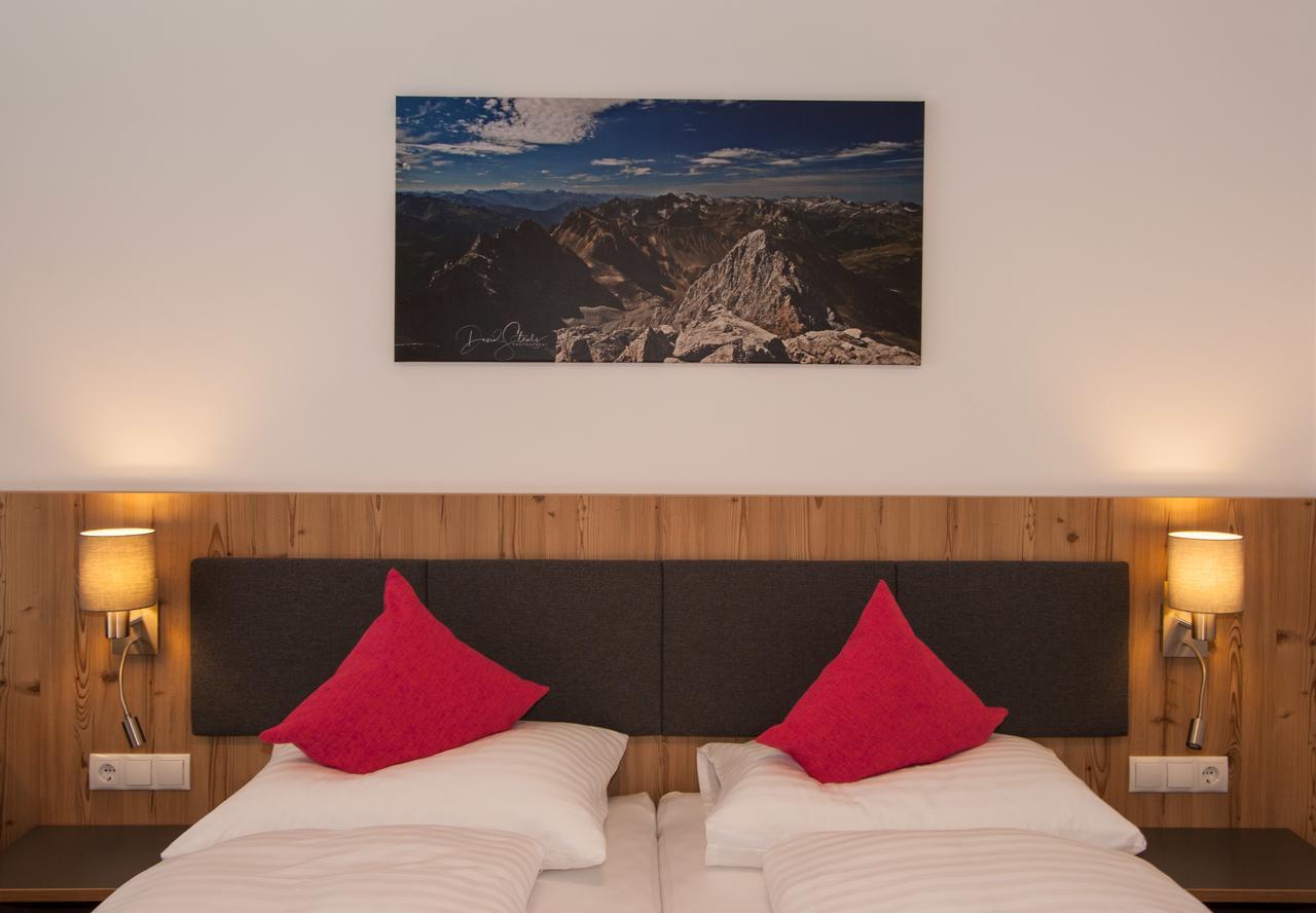 Haus Sattelblick Hotel Sankt Anton am Arlberg Exterior photo